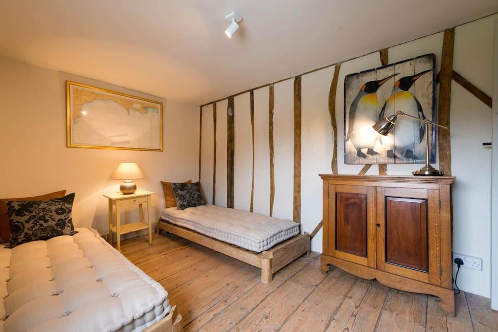 Navigation Cottage On The Historic Sea Lock Overlooking The Nature Reserve マルドン エクステリア 写真